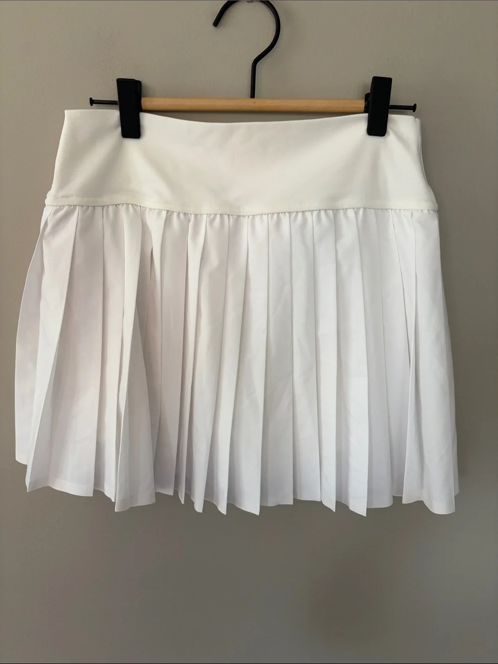 Aerie‎ Offline White Pleated Athletic Skirt Skort Medium Preppy Tennis Mini